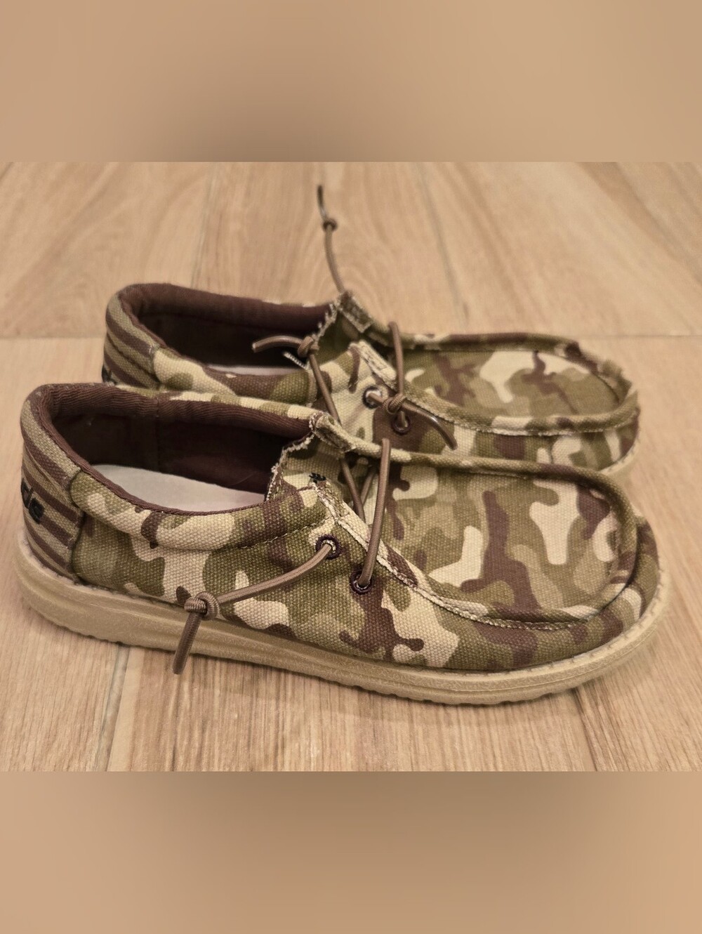 Youth Hey Dude Wally Camo Slip-ons, 1Y - Picture 4 of 10